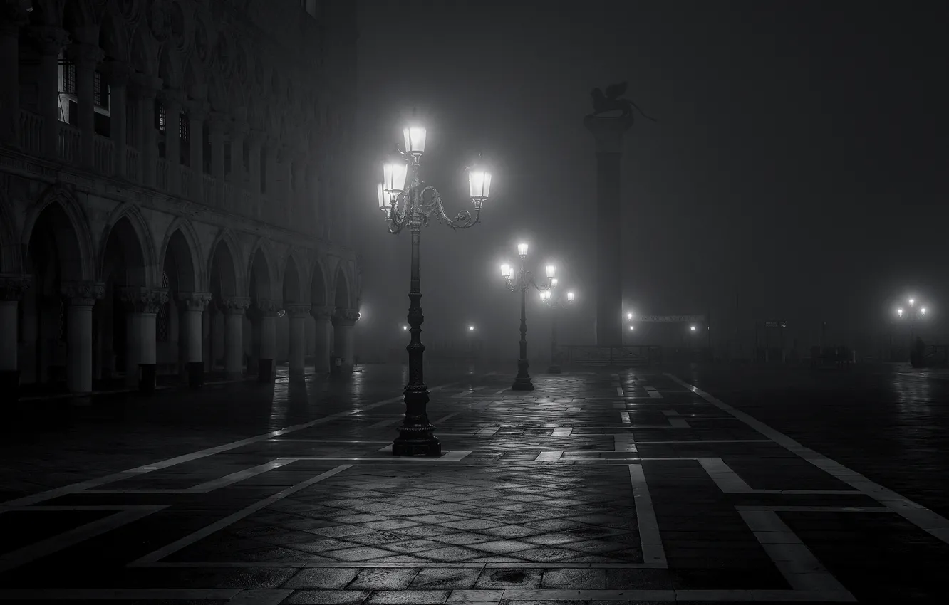 Photo wallpaper night, the city, fog, lights, Italy, Venice, black and white, Italy