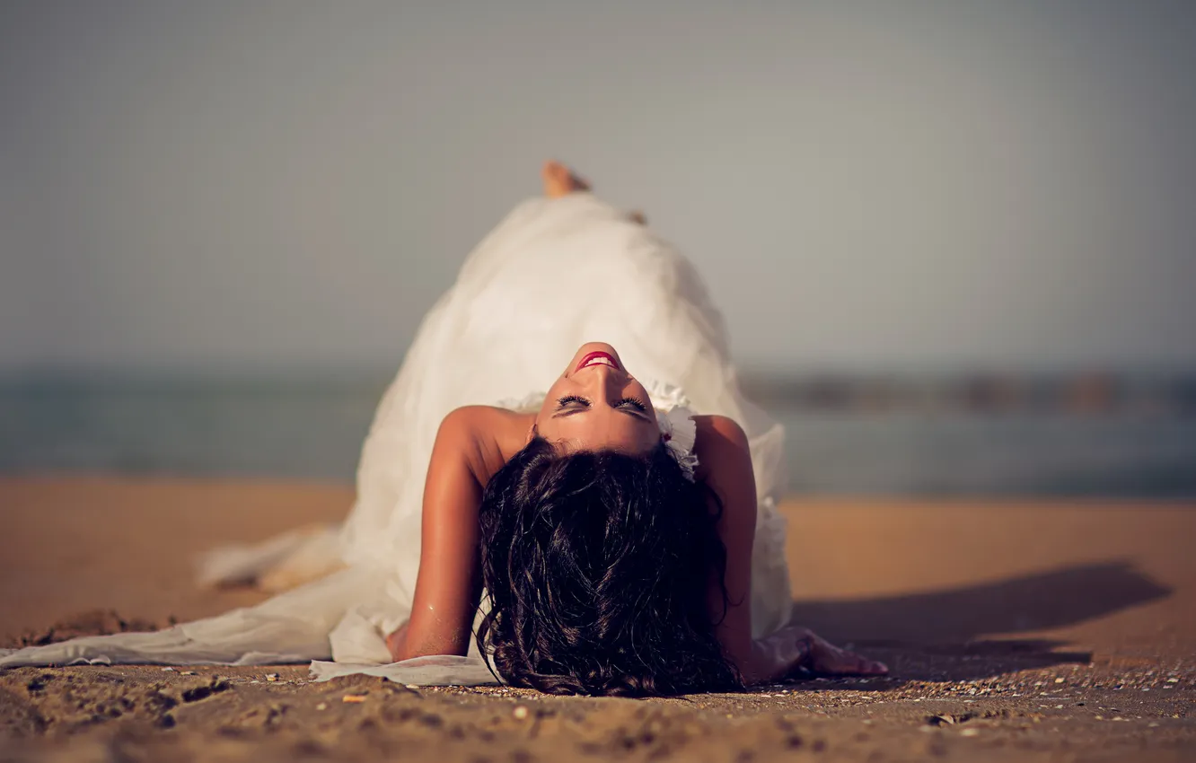 Photo wallpaper girl, pose, smile