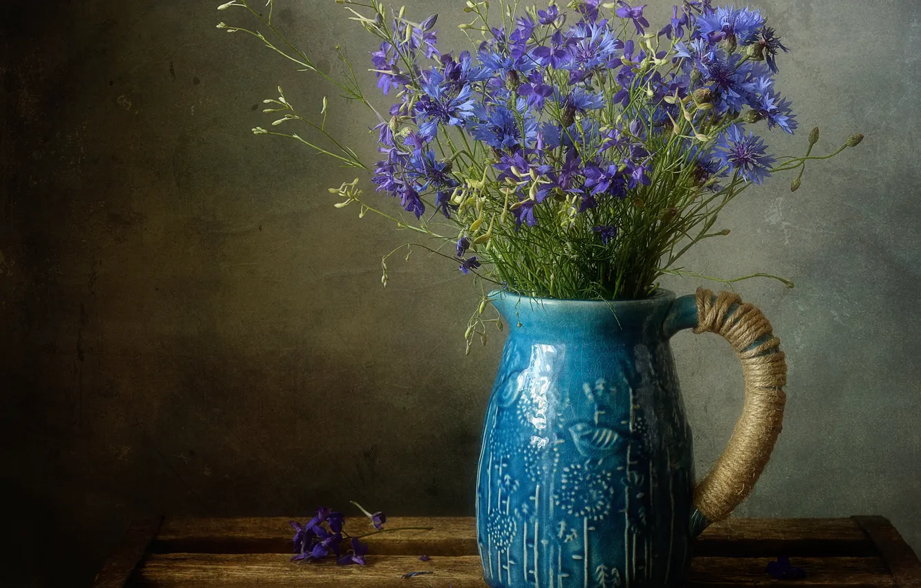 Photo wallpaper flowers, the dark background, Board, bouquet, petals, blue, vase, pitcher