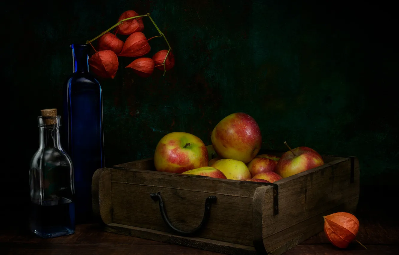 Photo wallpaper apples, still life, box