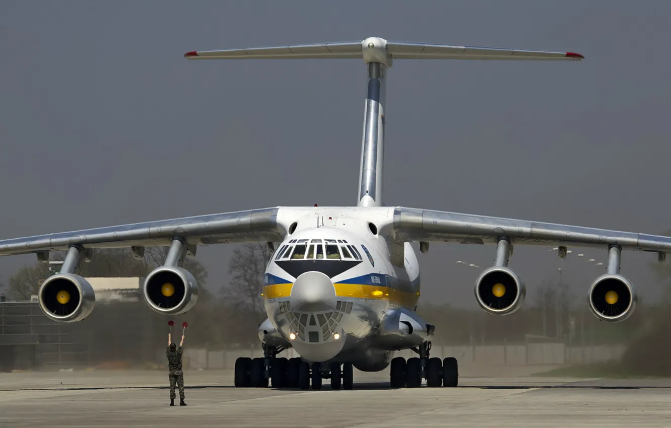 Photo wallpaper the plane, Ukraine, military transport, Il-76MD, Chassis, Ukrainian air force