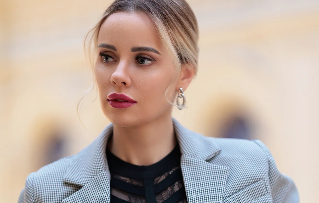 Photo wallpaper girl, face, photo, makeup, hairstyle, lips, jacket