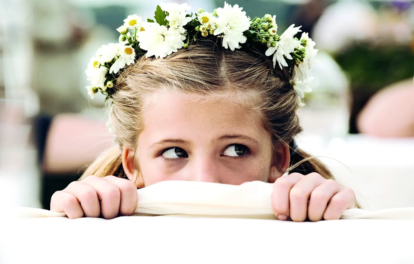 Photo wallpaper look, actress, girl, wreath, Kokowääh 2, Seducer 2, Emma Schweiger, Emma Schweiger