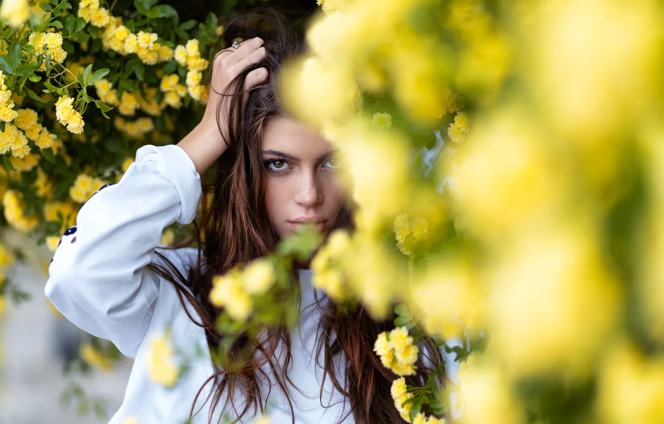 Photo wallpaper look, girl, flowers, branches, Giorgia, Marco Squassina