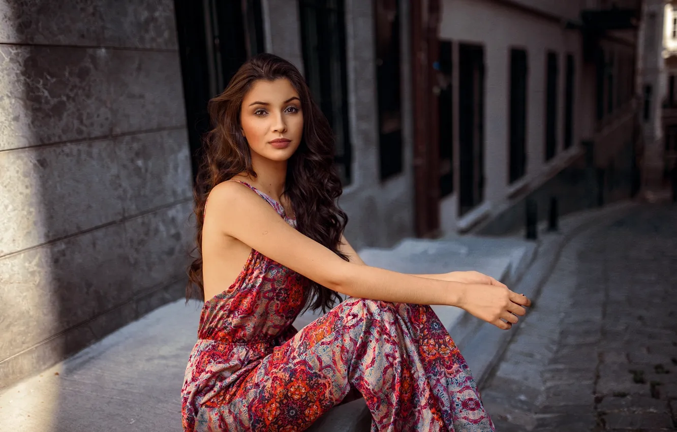 Photo wallpaper girl, street, building, brunette, curls, Kaan ALTINDA!