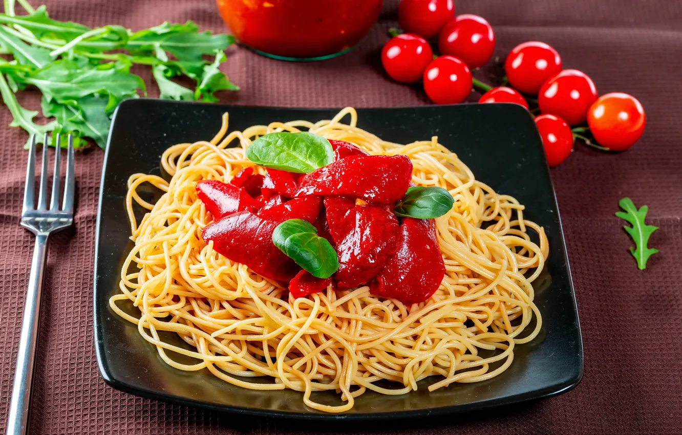 Photo wallpaper greens, plug, tomatoes, sauce, dish, pasta