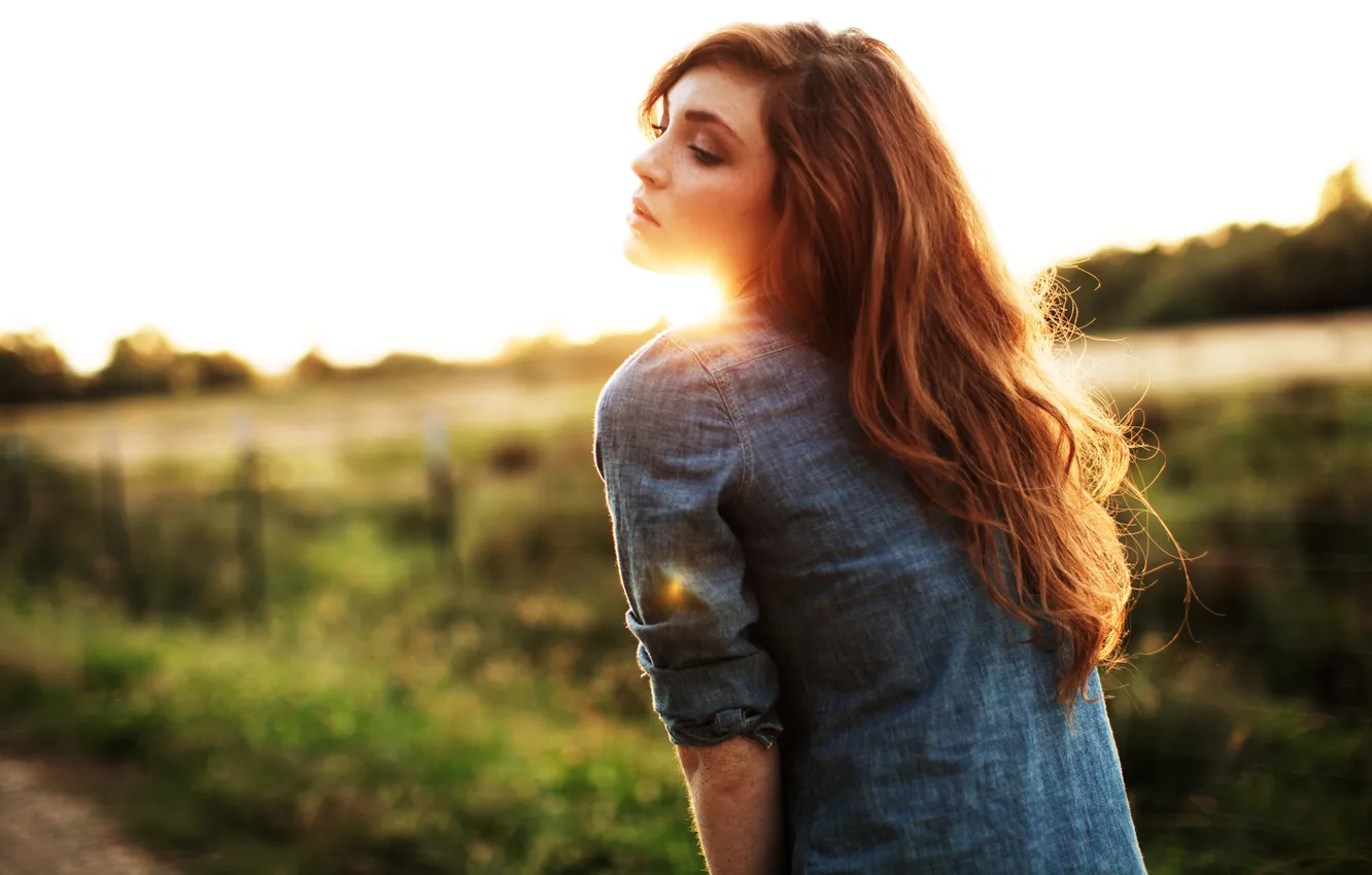 Photo wallpaper girl, the sun, red, bokeh