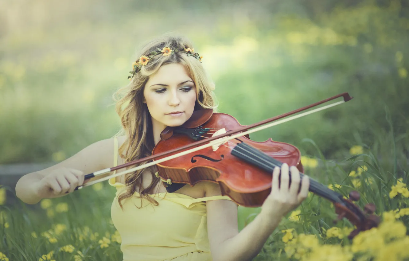 Photo wallpaper girl, flowers, wreath, violinist, Kery Rut Garcia
