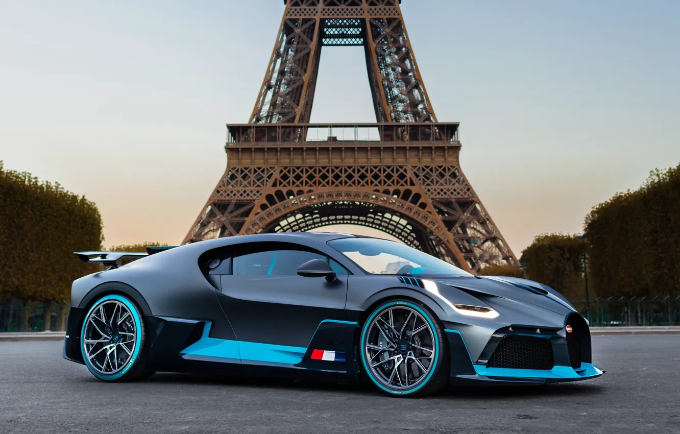 Photo wallpaper Paris, Bugatti, Eiffel tower, supercar, 2018, hypercar, Divo