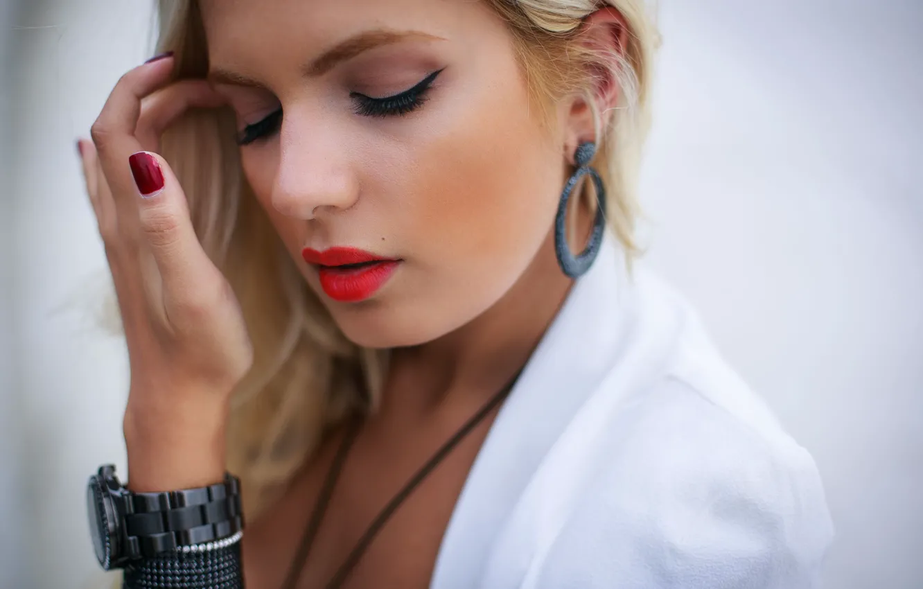 Photo wallpaper girl, face, hair, lipstick, blonde, cutie