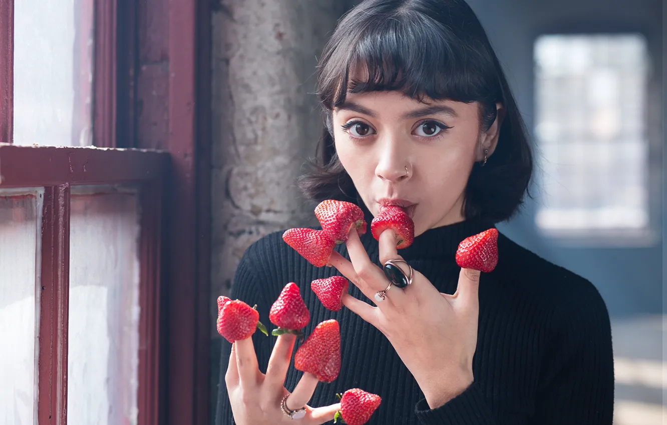 Photo wallpaper look, girl, berries, ring, hands, strawberry, fingers