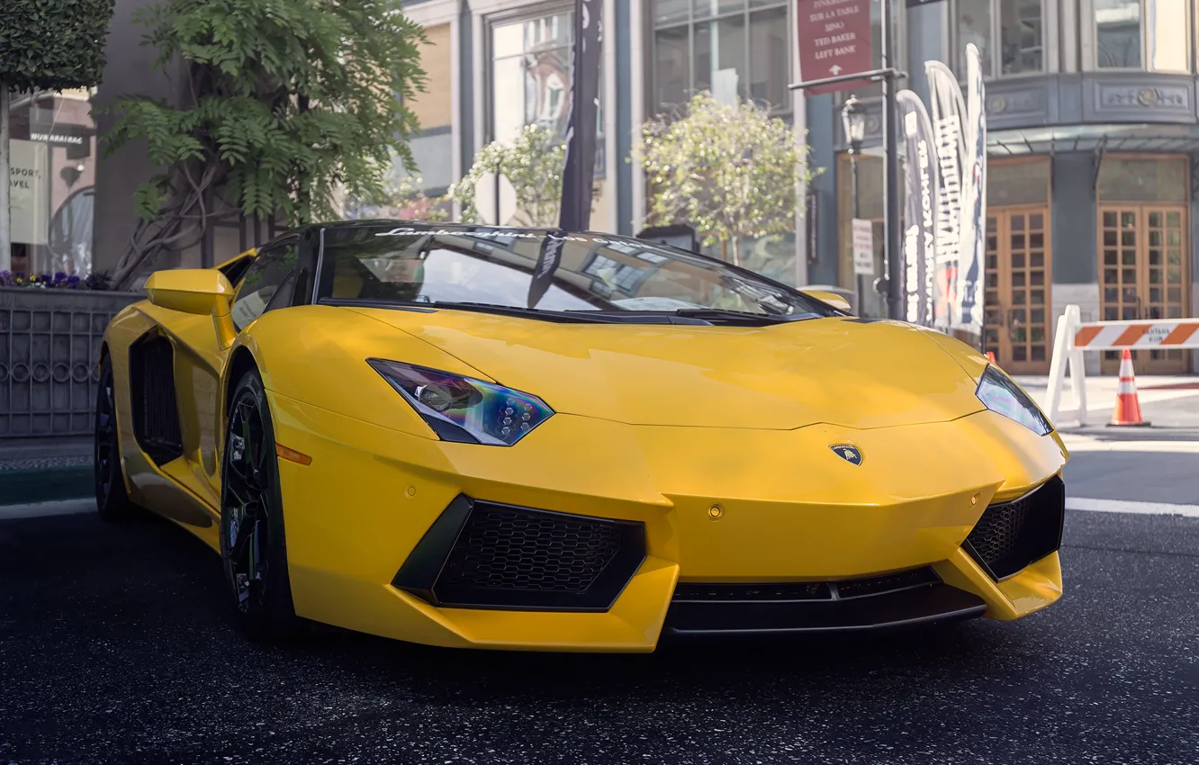 Photo wallpaper Lamborghini, yellow, street, Aventador