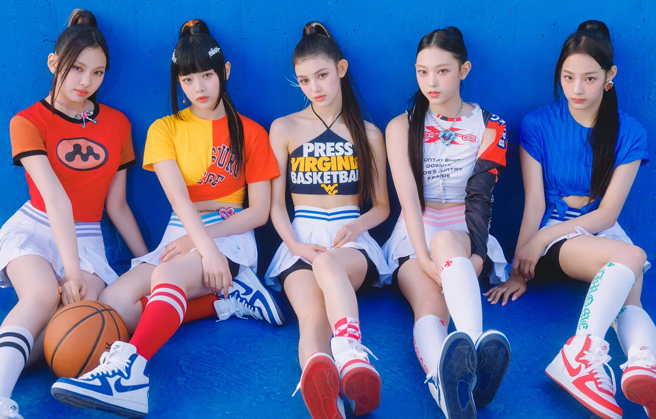 Photo wallpaper basketball, asian, Korean, New Jeans