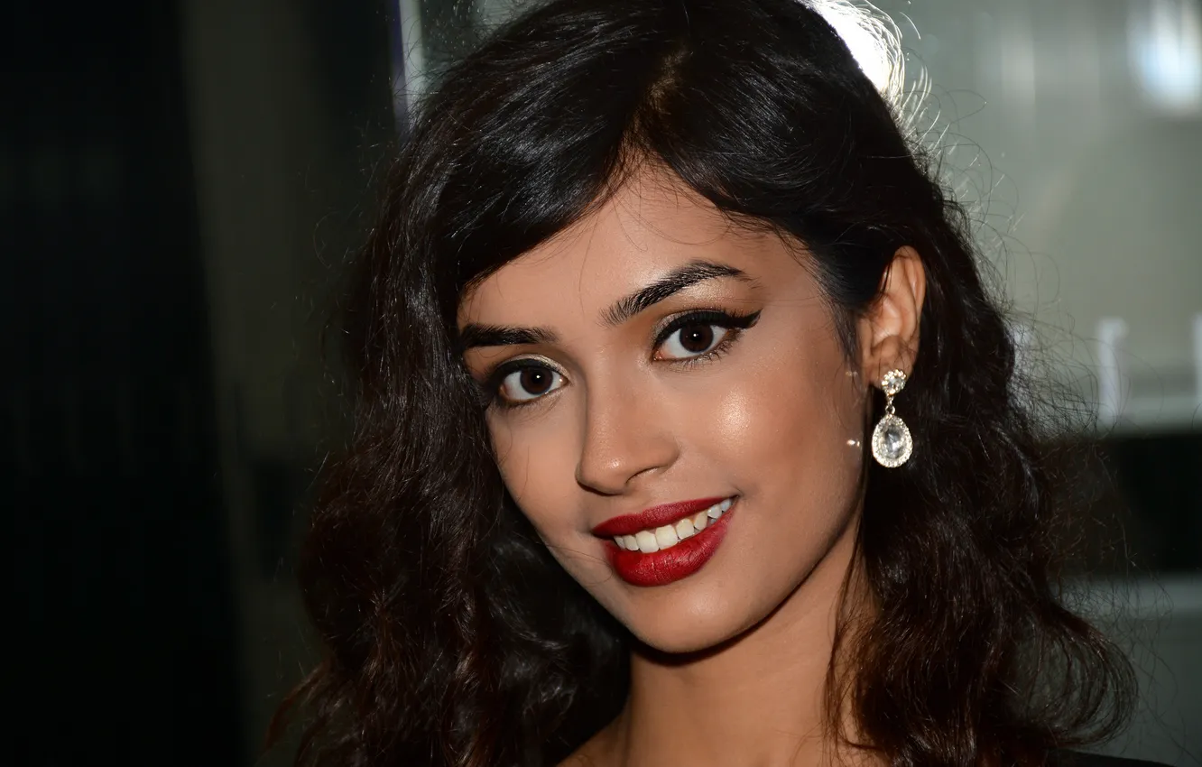 Photo wallpaper girl, face, smile, hair, brunette