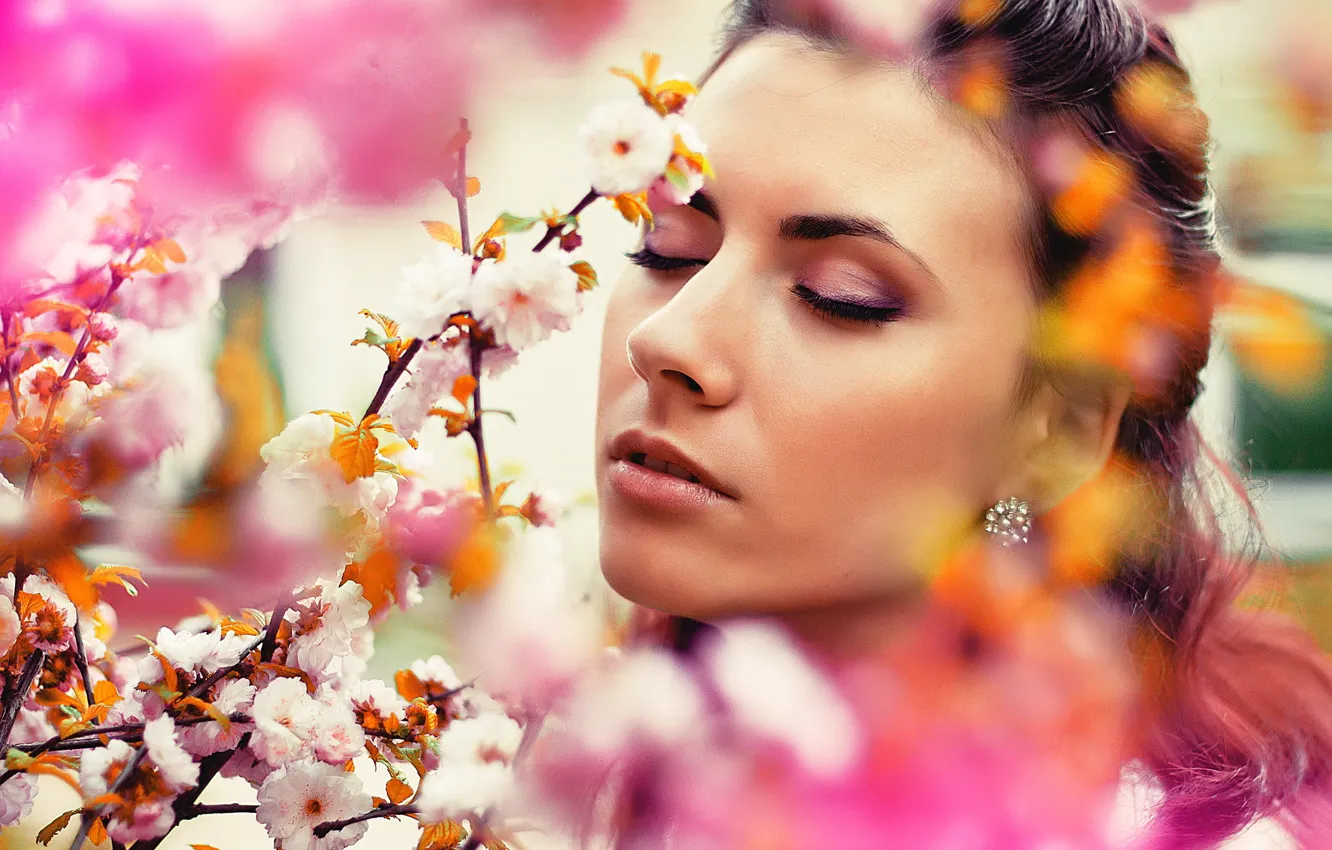 Photo wallpaper eyes, girl, flowers, photographer, aroma, face, Martin Brest