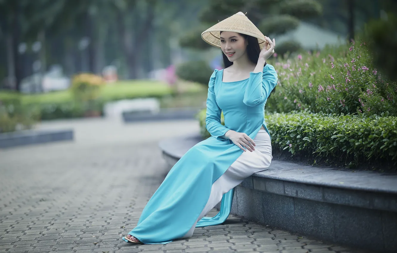 Photo wallpaper girl, flowers, nature, face, the city, pose, smile, Park