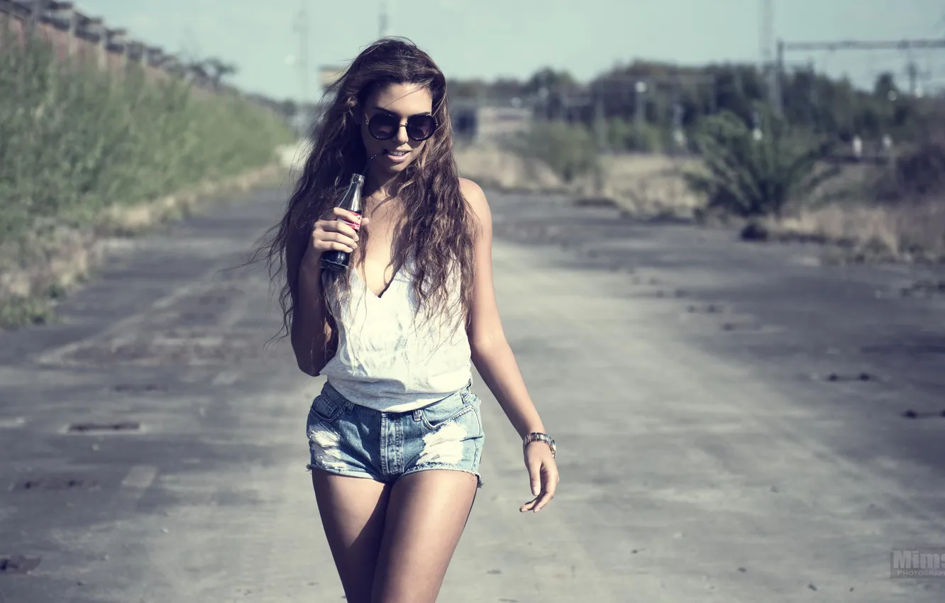 Photo wallpaper the sun, landscape, sexy, pose, model, shorts, bottle, portrait