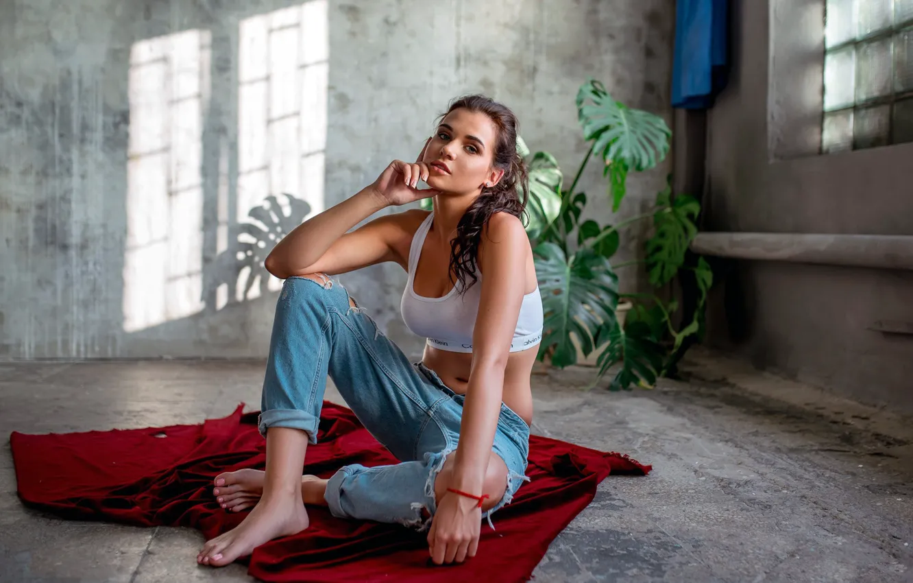 Photo wallpaper girl, long hair, legs, photo, blue eyes, barefoot, model, lips