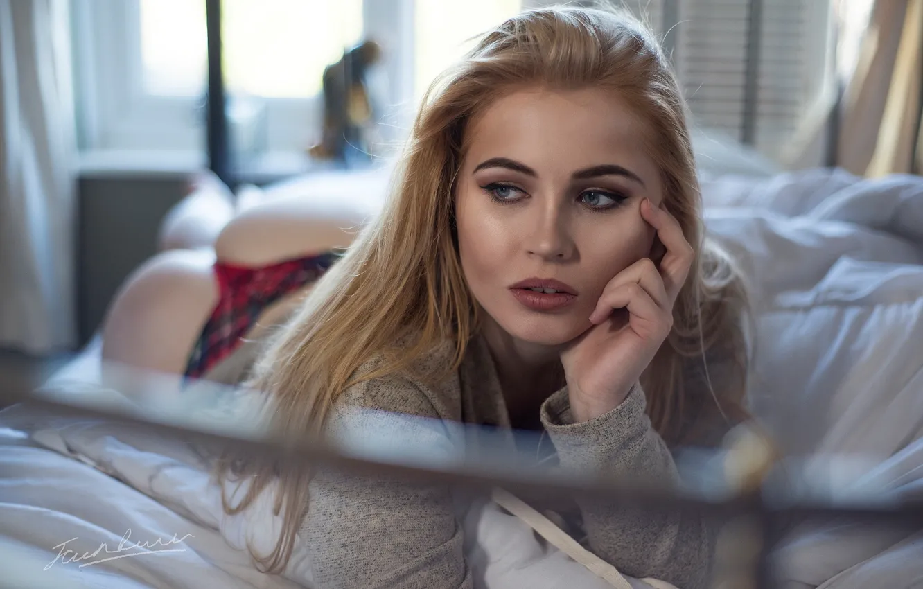 Photo wallpaper look, face, model, bed, hands, makeup, bed, Jack Russell