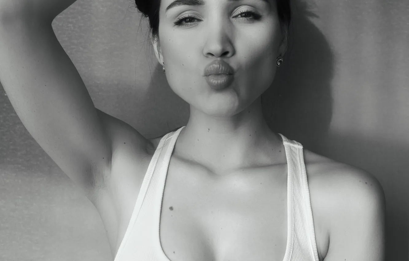 Photo wallpaper look, portrait, black and white, lips, Serge Smelyan