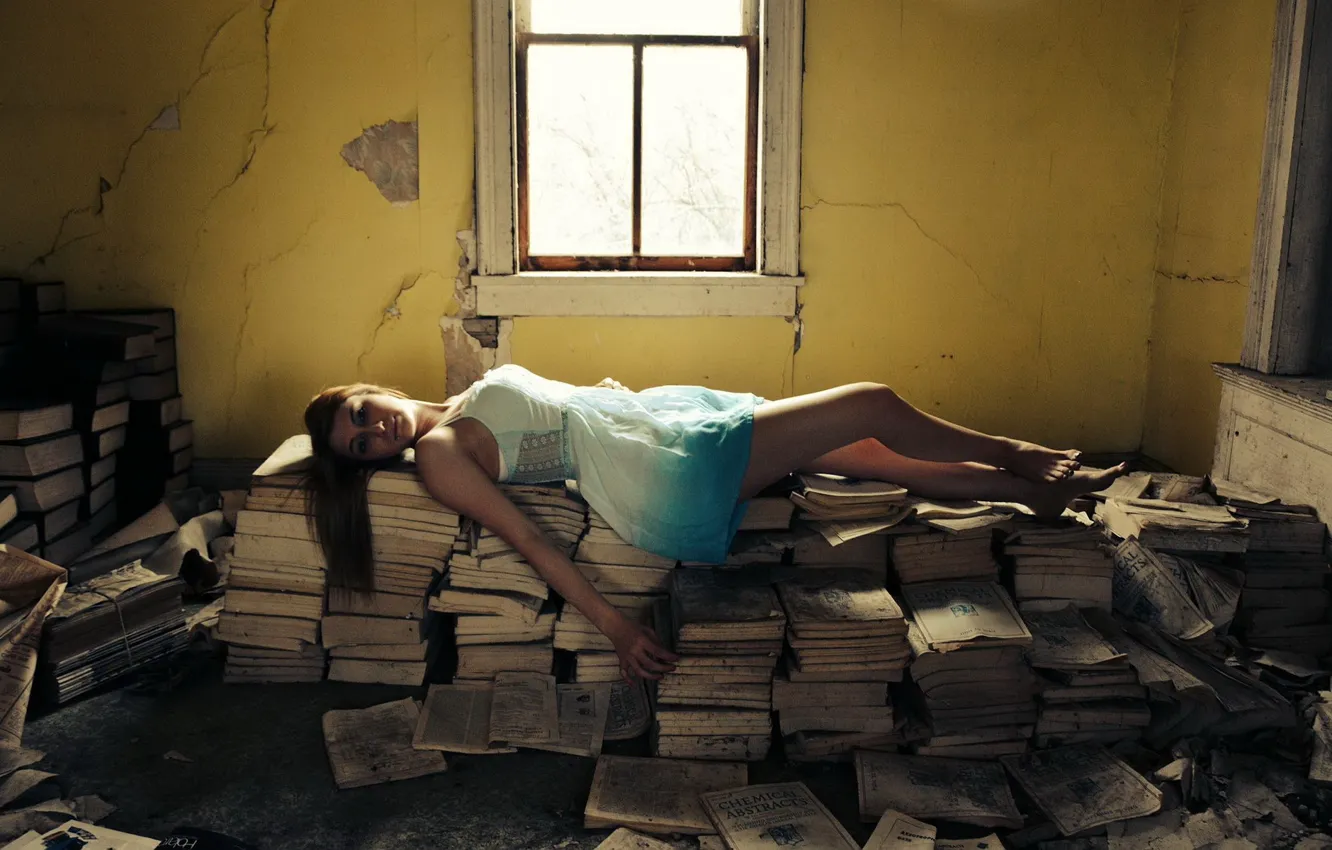 Photo wallpaper girl, room, books
