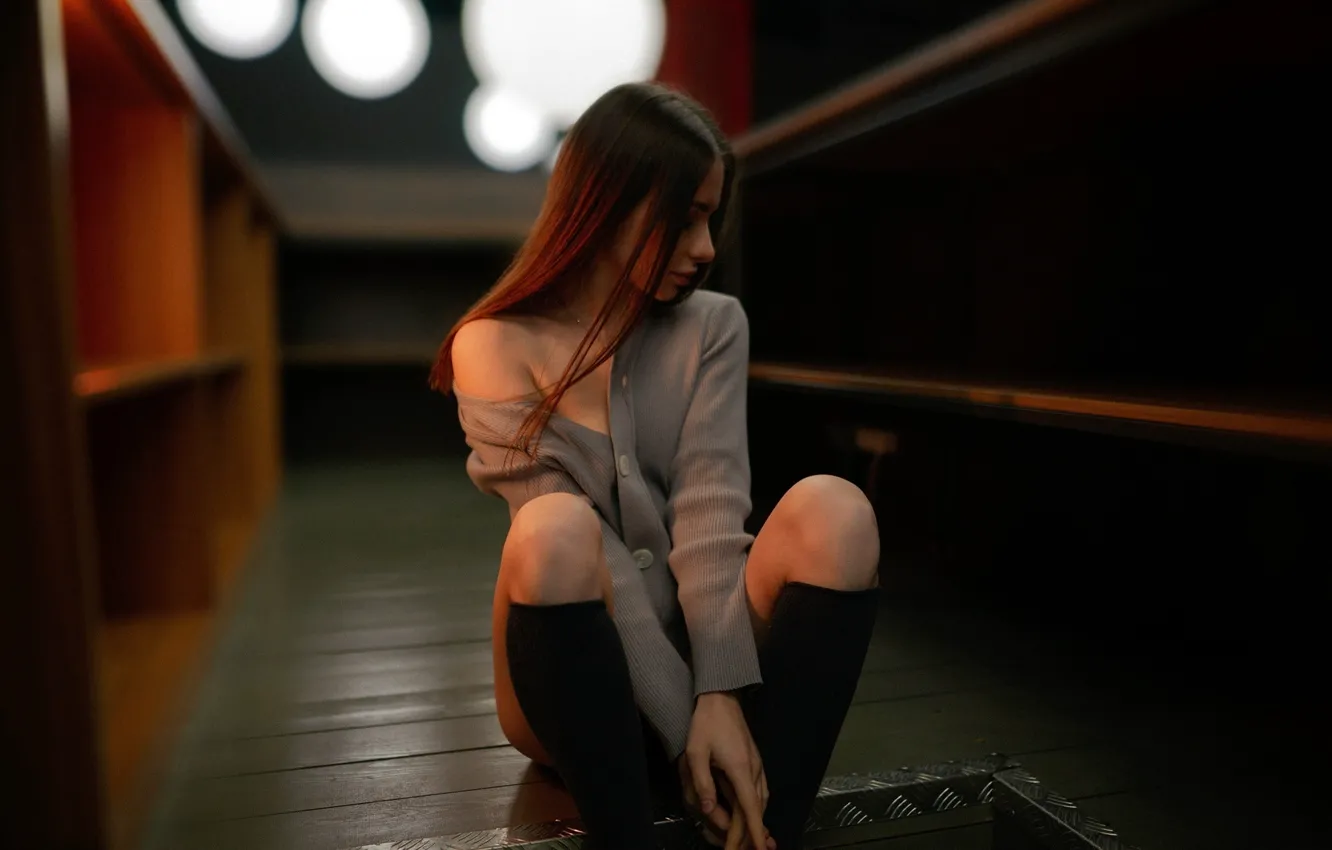 Photo wallpaper girl, pose, hands, jacket, shoulders, Golf, long hair, on the floor