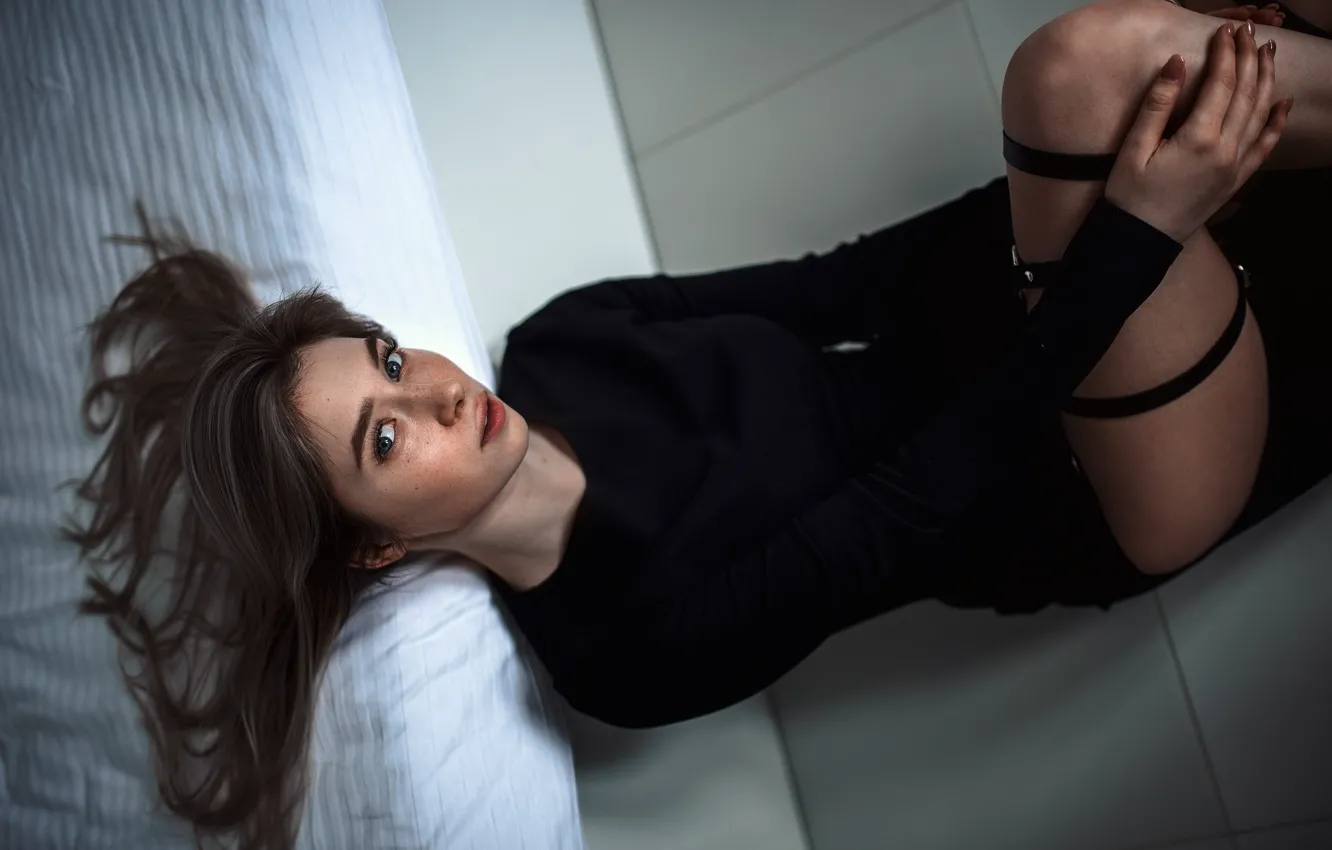 Photo wallpaper look, girl, lies, legs, Sasha Rusko, Anna Carpenter