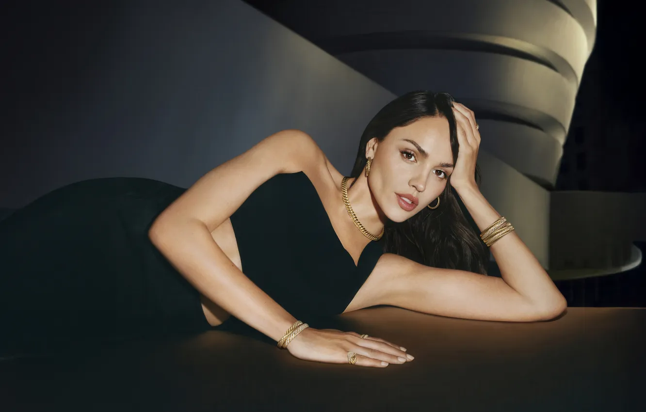 Photo wallpaper look, girl, decoration, photo, black, brunette, lips, top