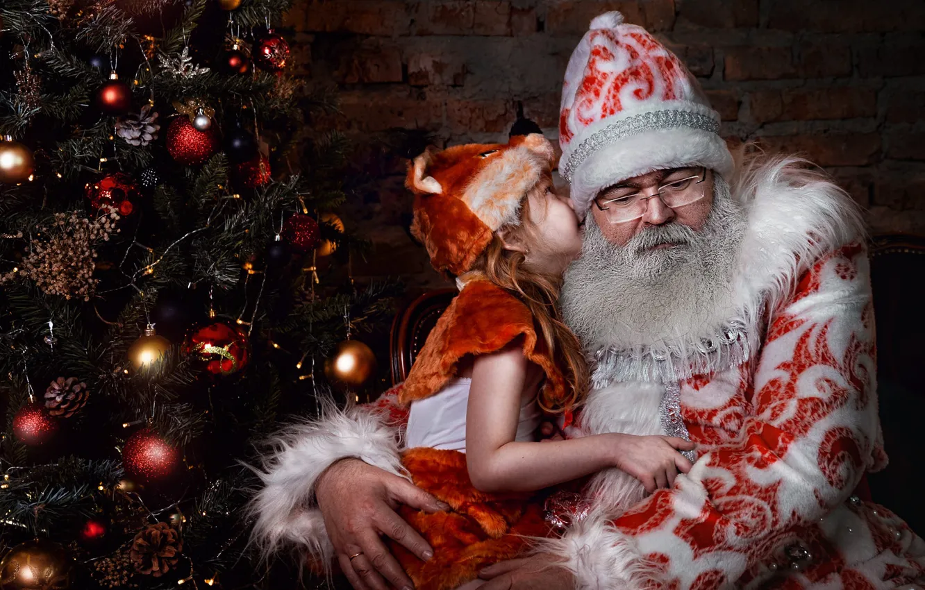 Photo wallpaper balls, children, childhood, pose, wall, new year, brick, hands