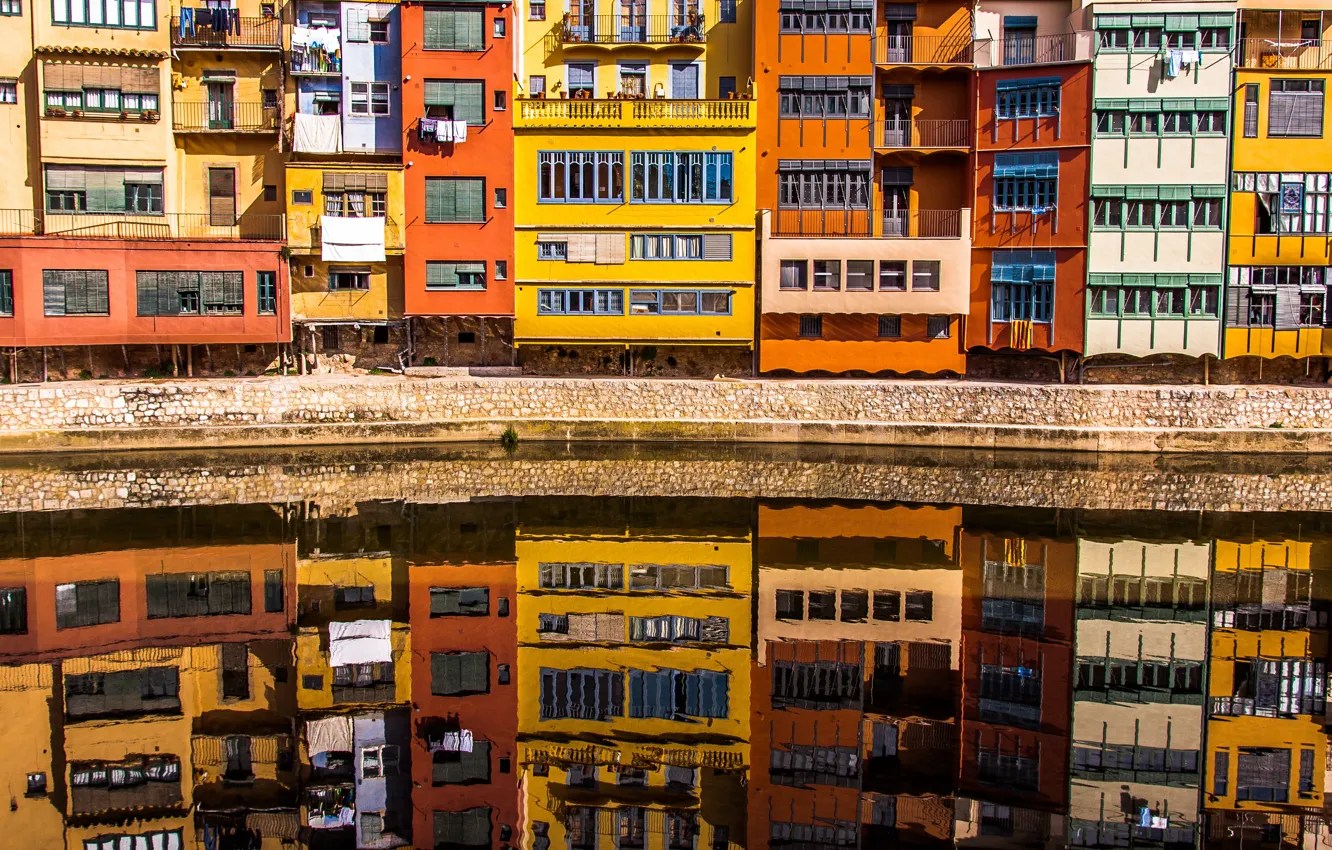 Photo wallpaper Home, Reflection, The building, Spain, Spain, Girona, Girona