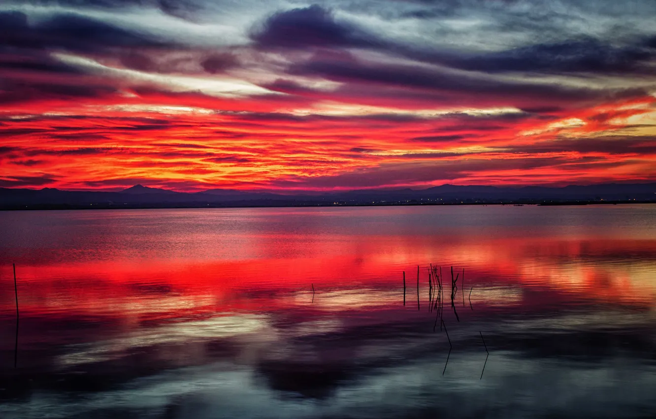 Photo wallpaper clouds, sunset, mountains, lake, reflection, mirror, the shore of the lake