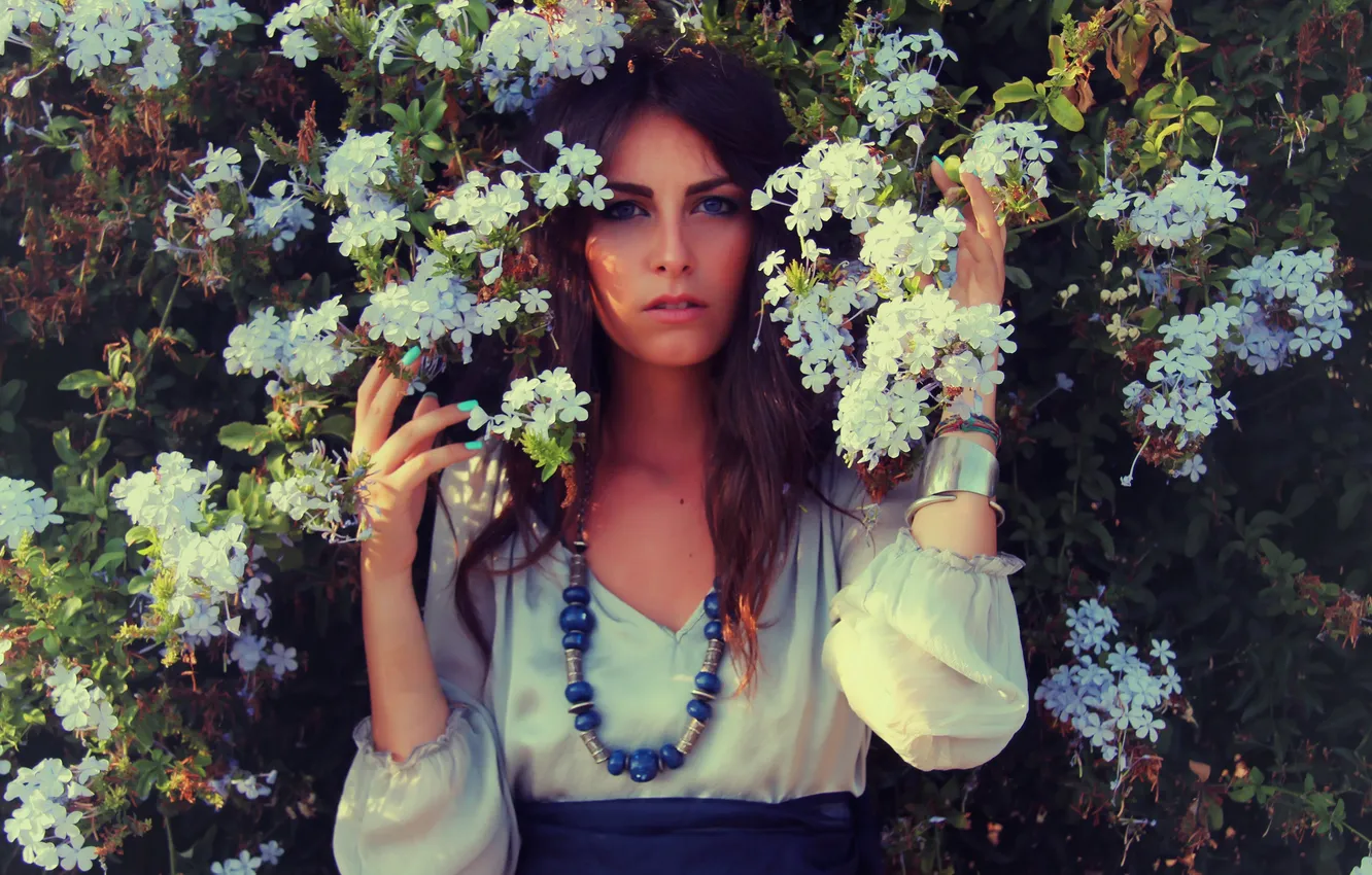 Photo wallpaper look, girl, face, sprig, hands, beads, blue eyes, flowers