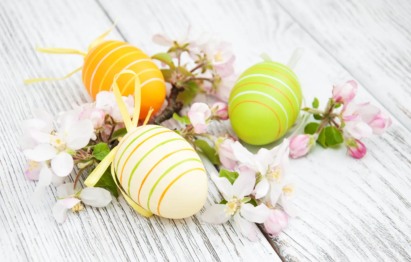 Photo wallpaper flowers, eggs, spring, colorful, Easter, wood, blossom, flowers