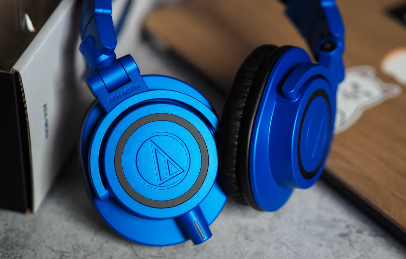 Photo wallpaper macro, headphones, blue, ATH-M50xBB