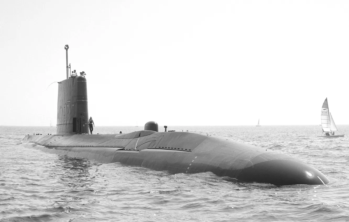 Photo wallpaper S633, nuclear submarine, One thousand nine hundred ninety, Dauphin, Marseille, French Navy