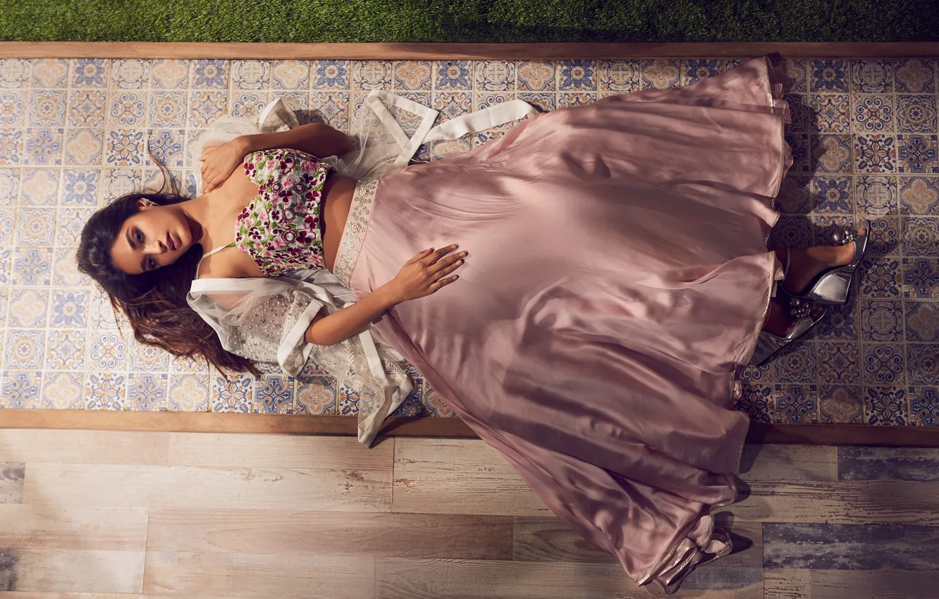 Photo wallpaper girl, hot, fashion, smile, beautiful, figure, model, beauty