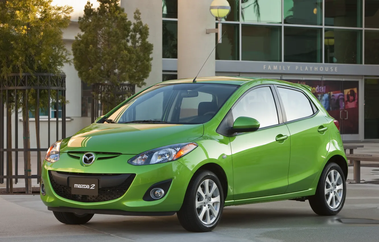 Photo wallpaper green, Mazda2, 2011–14