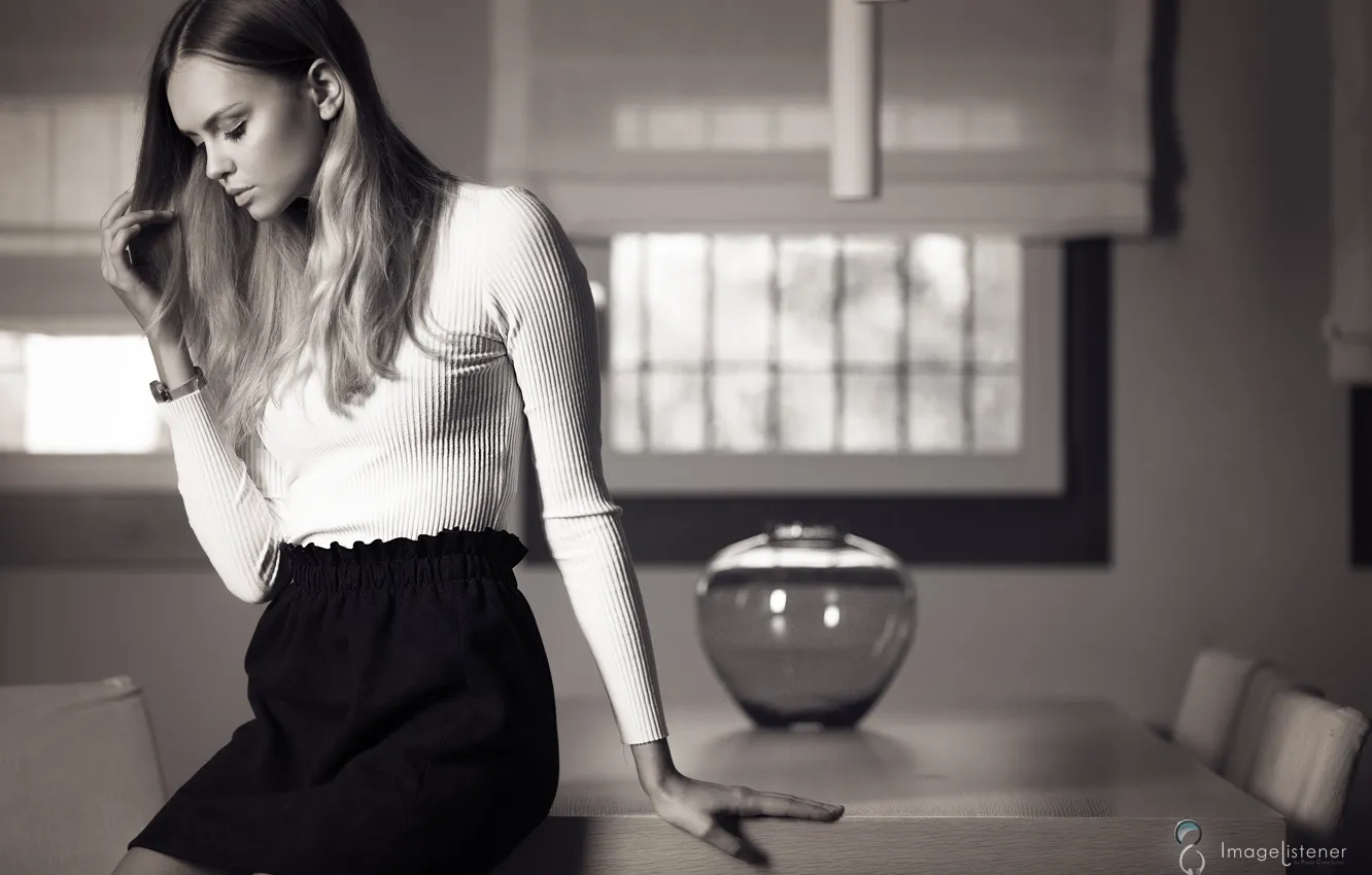 Photo wallpaper pose, table, model, black and white, monochrome, Nicole Anna Szar, Paolo Carlo Lunni