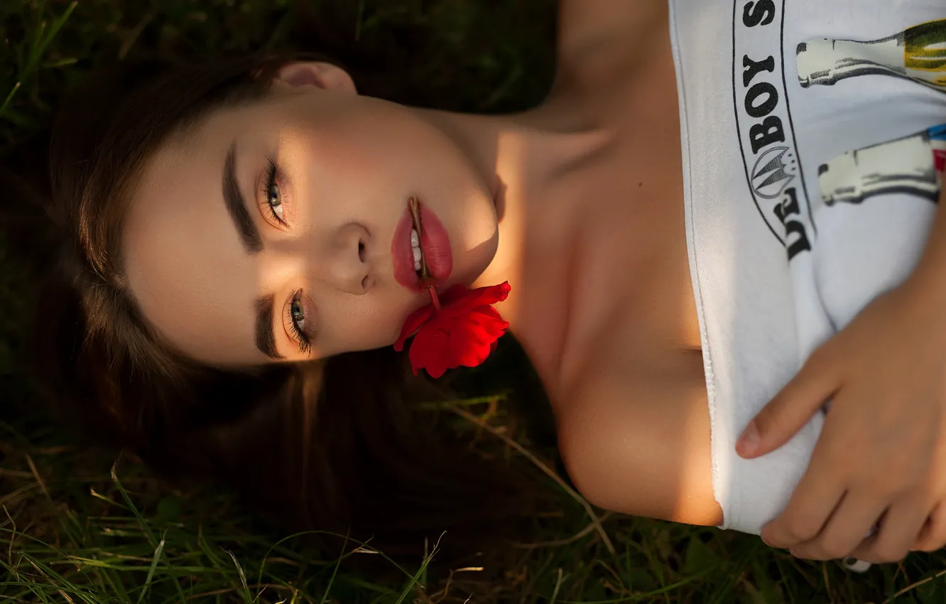 Photo wallpaper flower, grass, look, girl, face, mouth, Anton Pechkurov