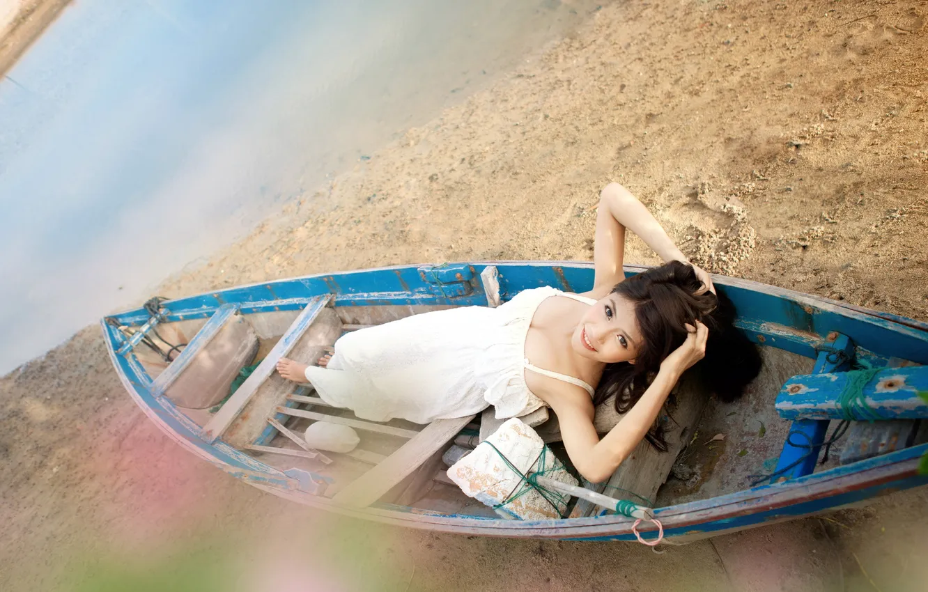 Photo wallpaper girl, boat, Asian