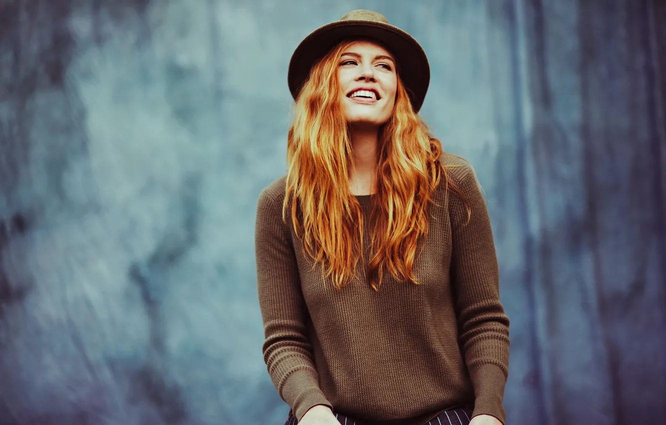 Photo wallpaper girl, smile, hat, red