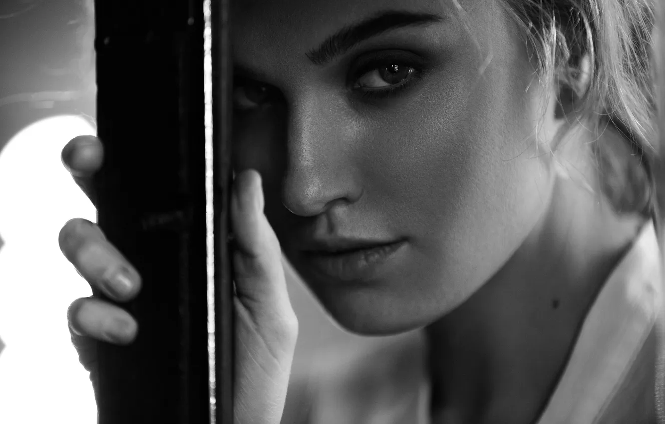 Photo wallpaper look, face, portrait, black and white, Ira, Alex Bond