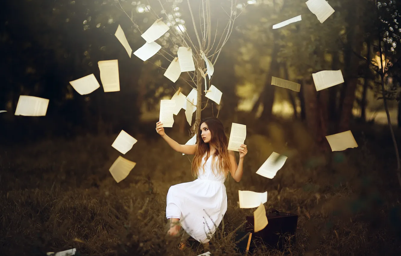Photo wallpaper girl, tree, clothespins, page