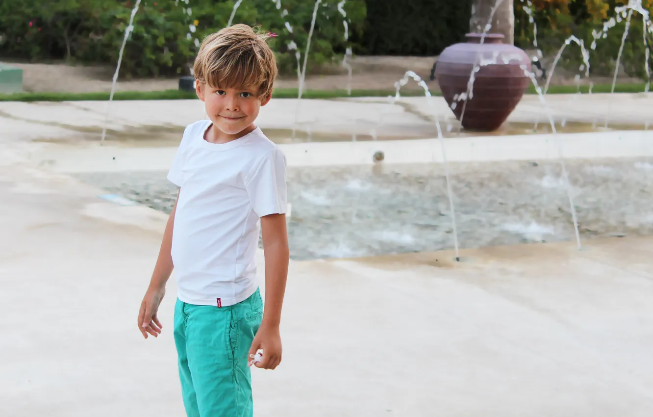 Photo wallpaper water, squirt, children