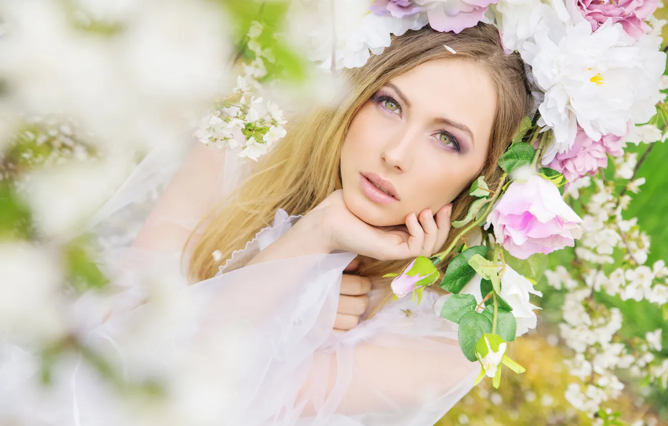 Photo wallpaper girl, flowers, wreath