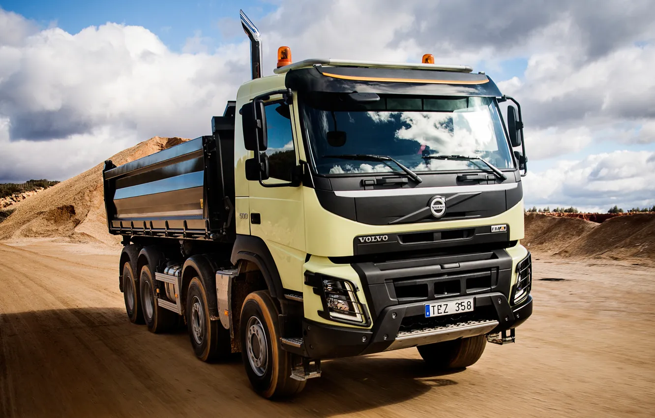 Photo wallpaper machine, Volvo, Truck, in motion, FMX, 8x4
