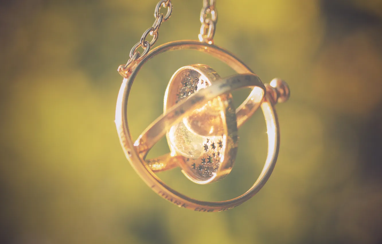 Photo wallpaper circles, metal, chain, suspension