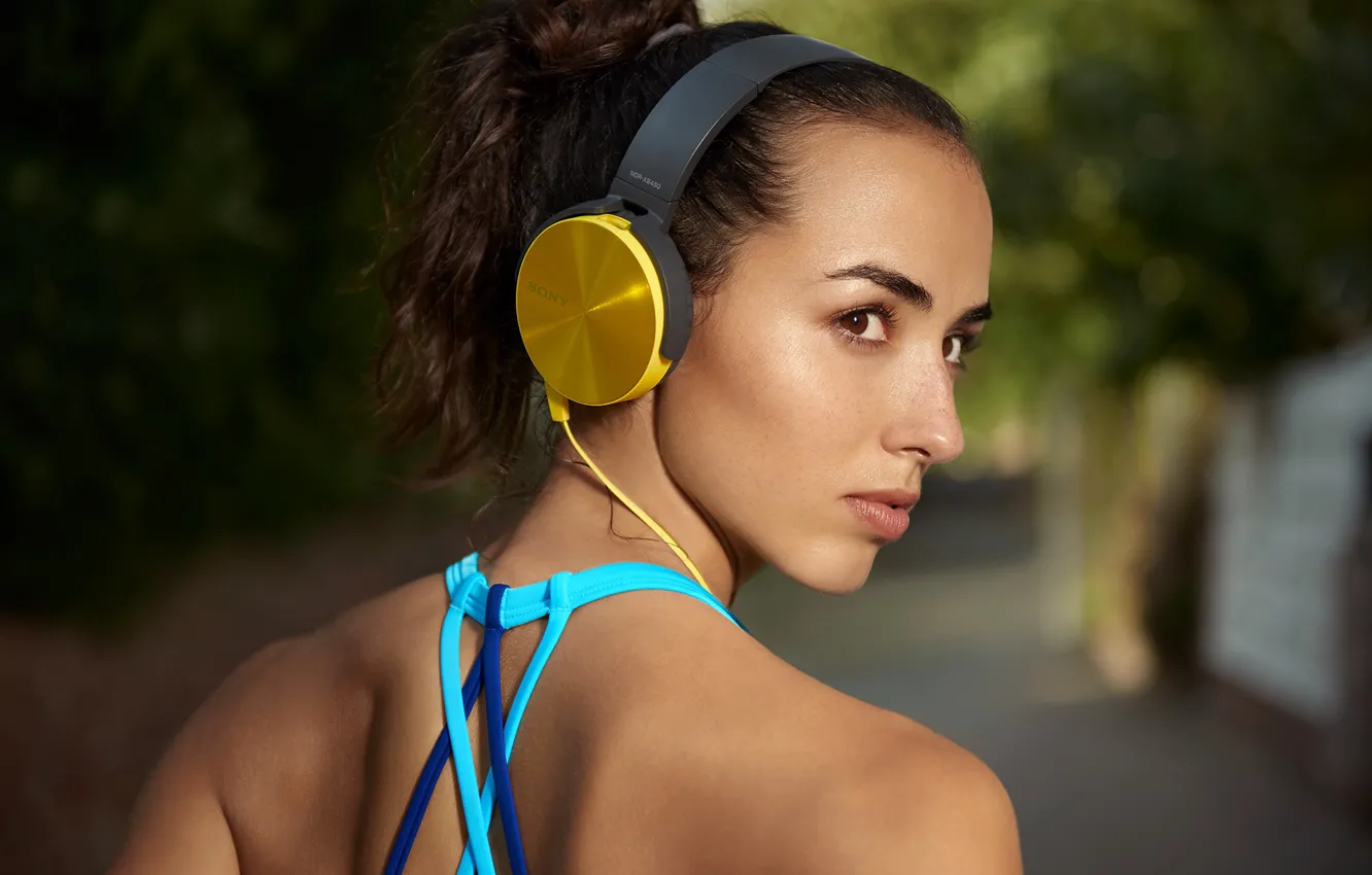 Photo wallpaper look, the sun, makeup, headphones, hairstyle, brown hair, bokeh