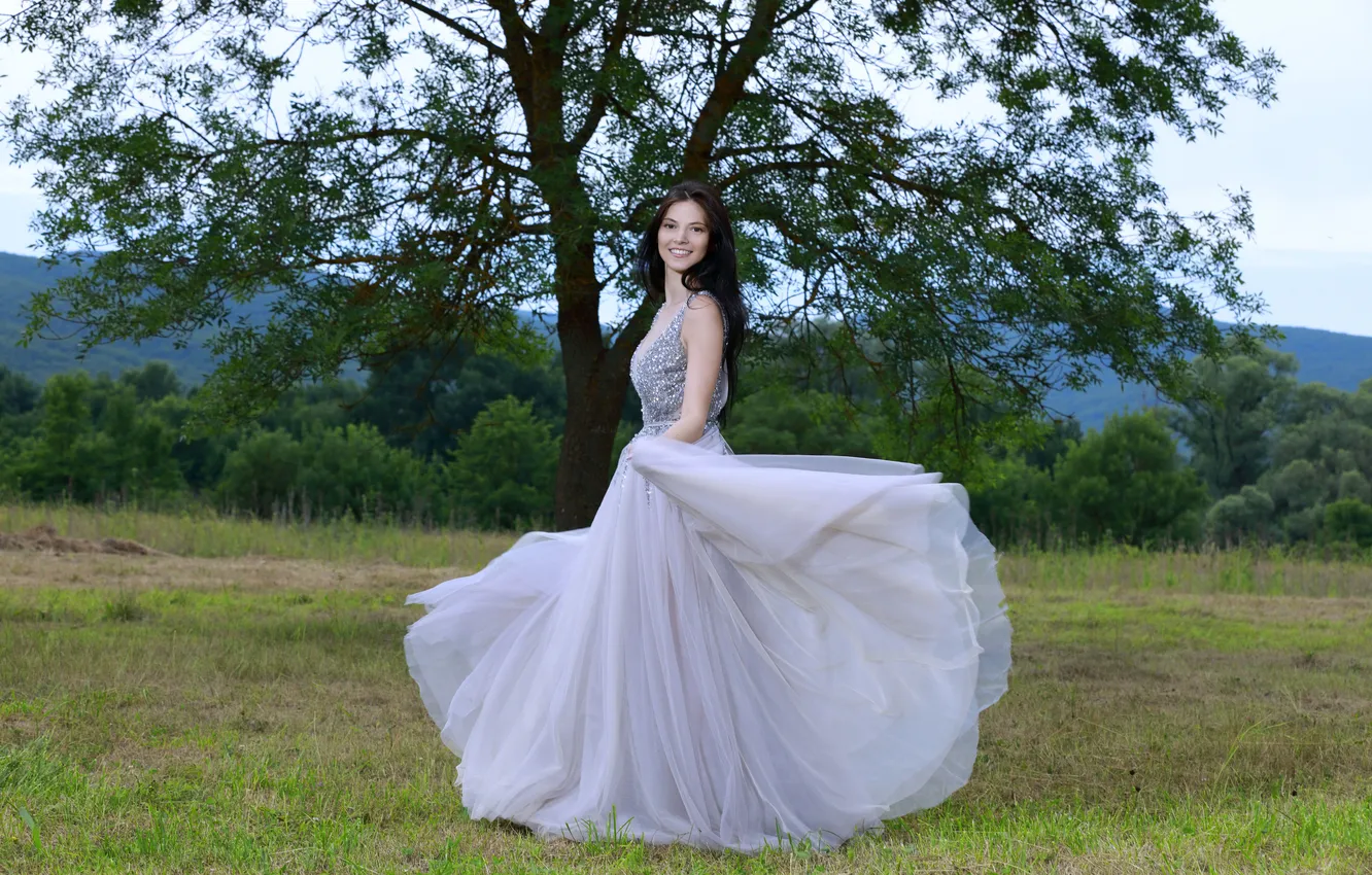 Photo wallpaper grass, look, girl, trees, pose, model, portrait, makeup