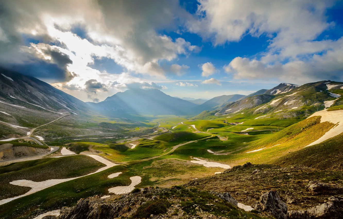 Photo wallpaper the sky, light, mountains, valley, Italy